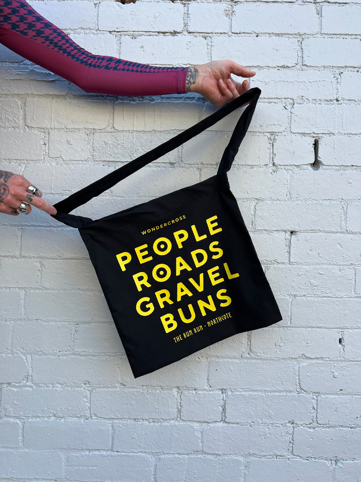 Bun Run Musette – Butter Yellow on Black